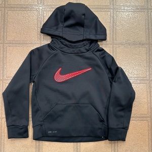 Kids Nike Dri-fit Kids Nike Dri-fit sweatshirt.